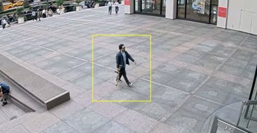 Шел по центру Манхэттена с винтовкой: мужчина расстрелял людей в небоскребе миллионеров (видео)