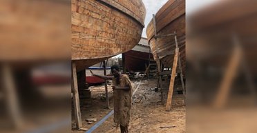 Пророк из Ганы отменил апокалипсис на Рождество, построив 10 ковчегов и купив новое авто