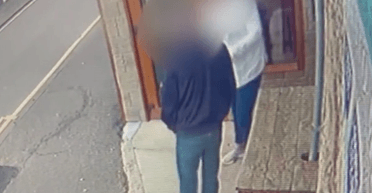 Год тюрьмы за "трюк с сумочкой": в Шотландии пара сбежала из ресторана, не заплатив за обед (фото)