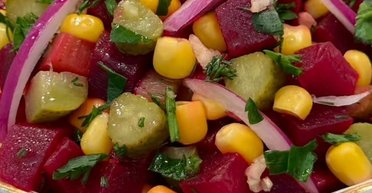 Корисно і смачно: рецепт простого вітамінного салату