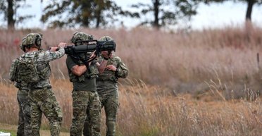 "Военные страдают": в США требуют исследовать, как звуки взрывов влияют на мозг