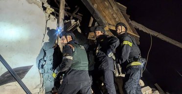 Баллистика, "Шахеды" и артобстрелы: ВС РФ массированно атаковали Украину, в регионах есть разрушения