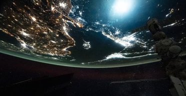 В атмосфері Землі вибухнув об'єкт, такий же яскравий як Венера: його побачили з борту МКС (відео)