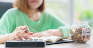 Долларовый доход: как просели украинские зарплаты в твердой валюте