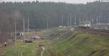 В Польше диверсанты взорвали колею, по которой шла помощь Украине: вырвали метр рельсов (видео, фото)