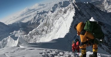Альтернатива Евересту: Непал пропонує безкоштовне сходження на 97 гір (відео)