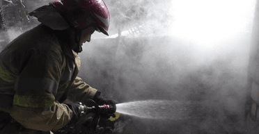 В Сумах и районе прогремели взрывы: из-за атаки РФ возникли перебои со светом, людей призывают запастись водой