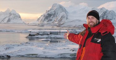 6 месяцев полной темноты: мужчине предлагают работу на Южном полюсе