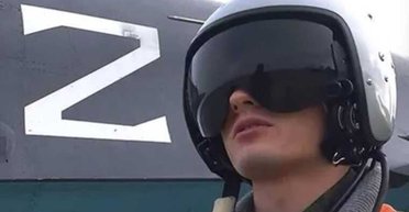 Пилот ВС РФ поехал на отдых в Дубай и там сдался США: подробности, — соцсети (фото)