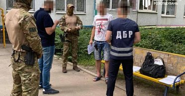 На Харьковщине банда правоохранителей "выбивала" деньги у наркозависимых, — ГБР (фото)