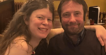 "Ждала 44 года на первую брачную ночь, а осталась в слезах — я до сих пор девственница"