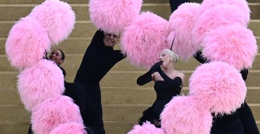 Леді Гага в екстравагантному костюмі провела репетицію перед відкриттям Олімпійських ігор 2024 (фото)