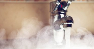 Відключення гарячої води по-новому: як змінить життя українців водопостачання окремо кожного будинку