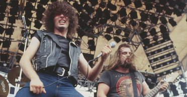 Помер перший вокаліст рок-гурту Iron Maiden Пол Маріо Дей