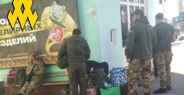 Территорию оцепили: в оккупированный Джанкой прибывают новые мобилизованные, — АТЕШ (фото)