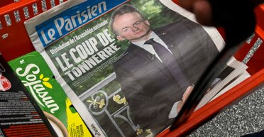 Потеряет ли Эммануэль Макрон власть: как победа правых может изменить отношения с Украиной