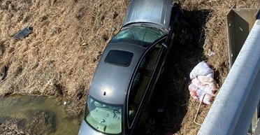 Женщина после ДТП застряла в машине на шесть дней: как она выжила