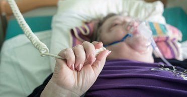 Кисневе голодування. Чому смерть від нестачі медичного кисню стала світовою проблемою