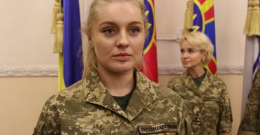 В Україні вперше затвердили військову польову форму для жінок (фото)
