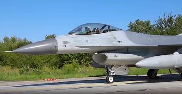 Дуель хижаків: що дає F-16 у повітряному бою перемогти російський Су-35