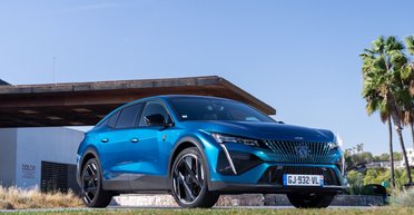 Peugeot готовит яркий и недорогой электромобиль с запасом хода более 400 км (фото)