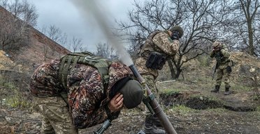 РФ атакует Украину "Шахедами" и накапливает войска: Зеленский пригрозил ответом (видео)