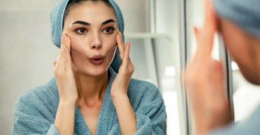 Йога для лица: ученые рассказали, помогает ли она омолодиться