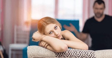 "Шукає можливість затіяти бійку": батько заборонив доньці відвідувати родинний дім на Різдво