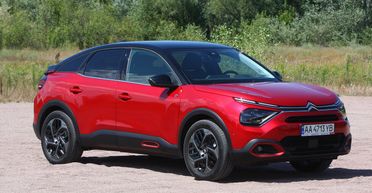 Электромобиль по-французски: тест-драйв нового Citroen e-C4