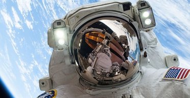 Політ у космос сильно змінює очі людини: що з'ясували вчені з NASA