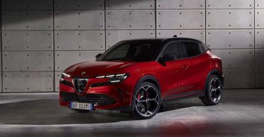Первый электрокроссовер Alfa Romeo стал причиной политического скандала