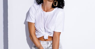 "Я благодарна судьбе": Злата Огневич об отце на фронте, "Холостячке" и артистах за границей