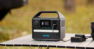 Зарядные станции с хорошими характеристиками по доступной цене: топ-3 модели (фото)