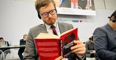 Читал книгу о том, как будут судить Путина: спикер МИД Чехии тонко потроллил Лаврова во время выступления