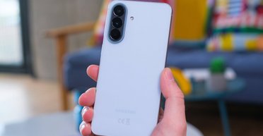 Смартфон Samsung Galaxy A57 перевірили експерти: яким вийшов головний хіт бренду (фото)