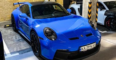 В Украине появился новый заряженный спорткар Porsche за 8,5 миллиона (фото)
