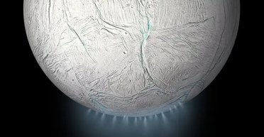 Відкриття біля Сатурна: у Сонячній системі, можливо, є ще один населений світ (фото)