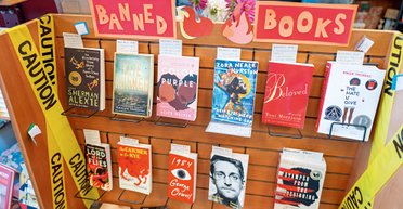 Література non grata. Які книжки в сучасному світі стають забороненими і хто їх забороняє