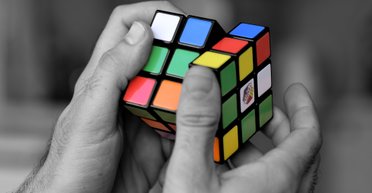 Людям с экстремистскими взглядами труднее выполнять сложные умственные задачи, - ученые