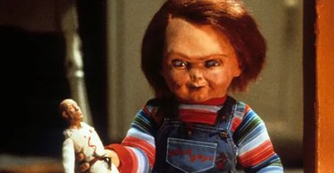 Поліція заарештувала ляльку Чакі за те, що вона "лякала людей і вимагала гроші" (фото)