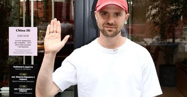 Батюшка благословив: Кацурін анонсував відкриття свого ресторану після масового отруєння