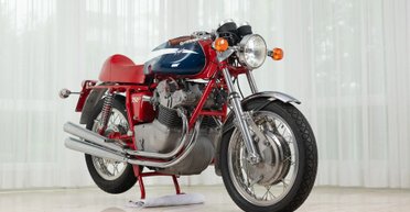 Старый итальянский мотоцикл 70-х продают по цене нового BMW M3 (фото)