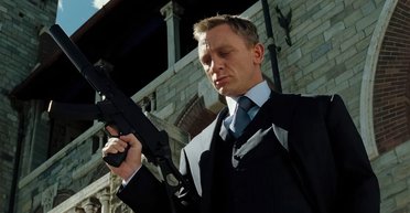 Дорога в море и бывший монастырь: топ уникальных локаций из фильмов про Джеймса Бонда (видео)