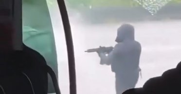 Убили трех полицейских и освободили наркобарона: во Франции произошел резонансный инцидент (видео)