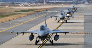 Удари по авіабазах України: західні експерти розповіли, які загрози підстерігають F-16