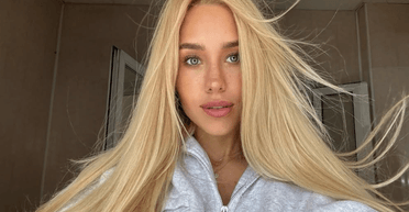 Даша Квіткова показалася із синцями в лікарні: що сталося (фото)