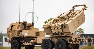 Легендарний HIMARS оснастять "розумними" ракетами: вони зможуть знищувати рухомі цілі