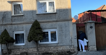 Украинцы купили 400-летний дом в Германии: что они увидели внутри (фото)