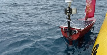 Впервые в мире морской робот C-Star выполнил миссию внутри урагана. Что он сделал (фото)