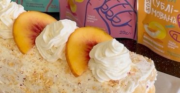 Тирамісу з персиком: як приготувати улюблений десерт із яскравим акцентом